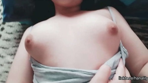 Naked body of a cute teen - Hana Lily