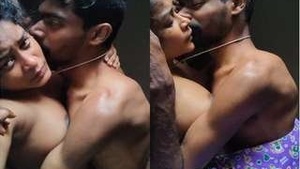Indian couple enjoys steamy sex in bed