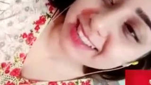 Pakistani girl flaunts her beauty in a video call