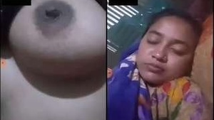 Naughty Indian babe flaunts her boobs and pussy on video call
