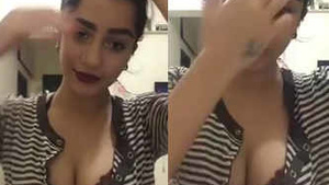 Stunning and seductive cat flaunts her assets in a steamy chat session