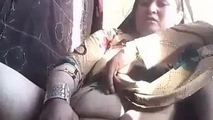 Pakistani mothers share their sexual desires on camera