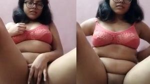 Horny bhabi enjoys pussy rubbing and fingering in HD video