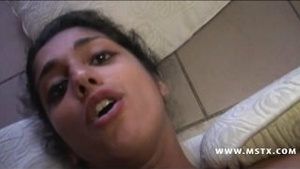 Indian girl gets anal from a foreigner in a hardcore video