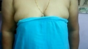 Aunty with big boobs in Telugu MMS