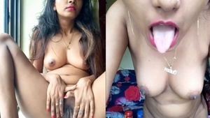 Amateur girl flaunts her nude body on webcam