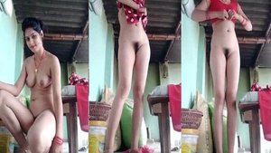 Watch a sexy bhabhi from Dehati in a hot striptease video