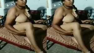 Tamil wife shows off her body in a live webcam show