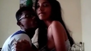Desi couple enjoys steamy sex on Indian sex tube