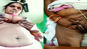 Desi village aunty flaunts her big boobs and sexy pussy