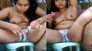 Exclusive video of a hot Indian bhabhi waxing her body