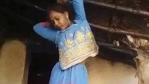 Bihari girl from Dehati shows off her naughty side in solo video
