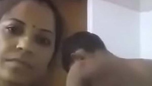 Desi bhabhi Suman's steamy sex video with her lover