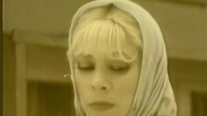Turkish star Beni's steamy performance in mahvettiler's 1979 video