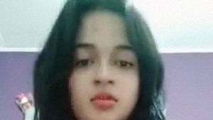Naked Indian girl masturbates to please her boyfriend with selfie video