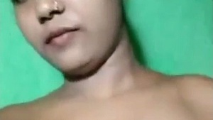 Enjoy the beauty of a Desi bhabi with her nice boobs