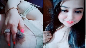 Indian college student flaunts her big boobs in exclusive video