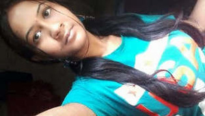 Bengali girl's solo fingering session on camera