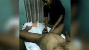 Desi massage parlor gives a sensual massage to a beautiful girl