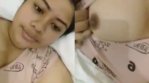 Bangladeshi girl flaunts her big boobs in a seductive video