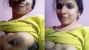 College girl's MMS with her boyfriend's sister