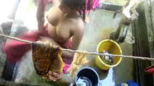 Sisters from Lucknow enjoy a steamy bath session together