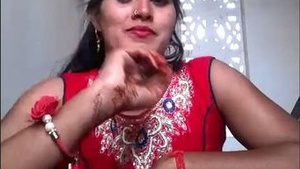 Desi wife's pussy gets a nice licking in village video