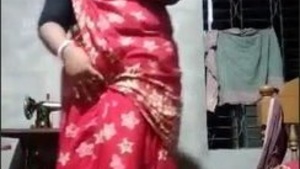 Bengali village bhabi removes saree and fingering herself