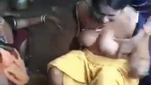 Bhabi babes fight with their tits and pussies in a hilarious video
